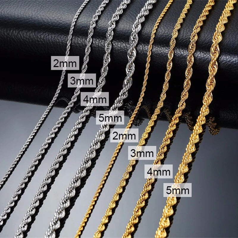 Collier à chaîne torsadée minimaliste