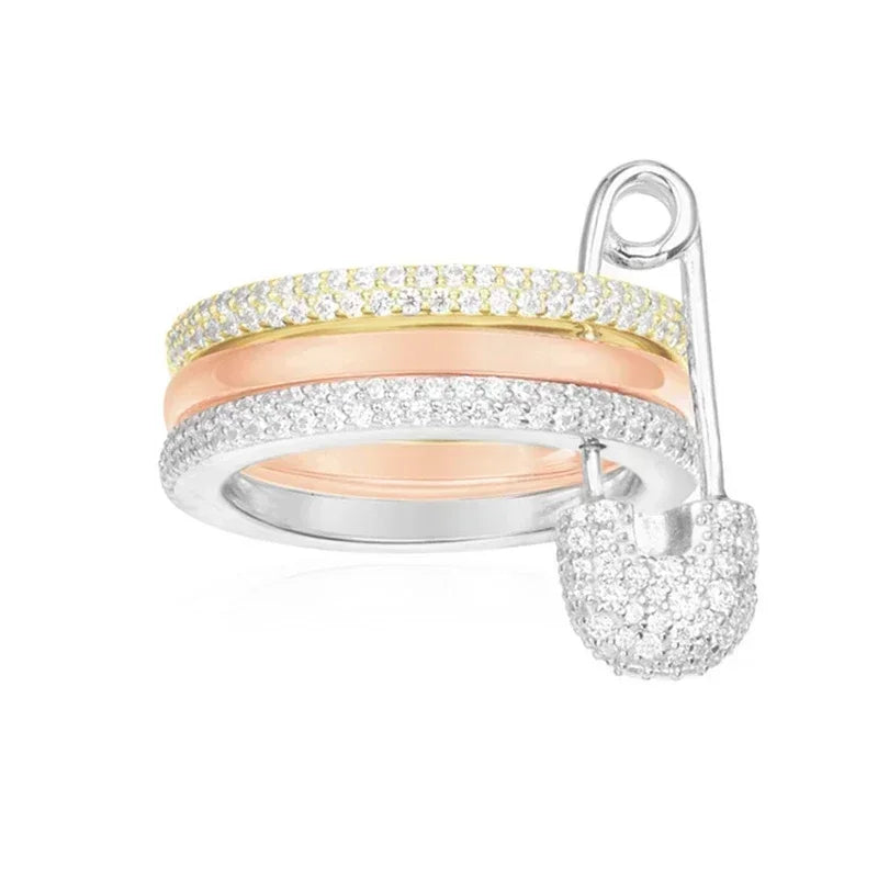 Bague Double Anneau avec Pendentif Sécurité – Zircons Étincelants, Multi Couleurs