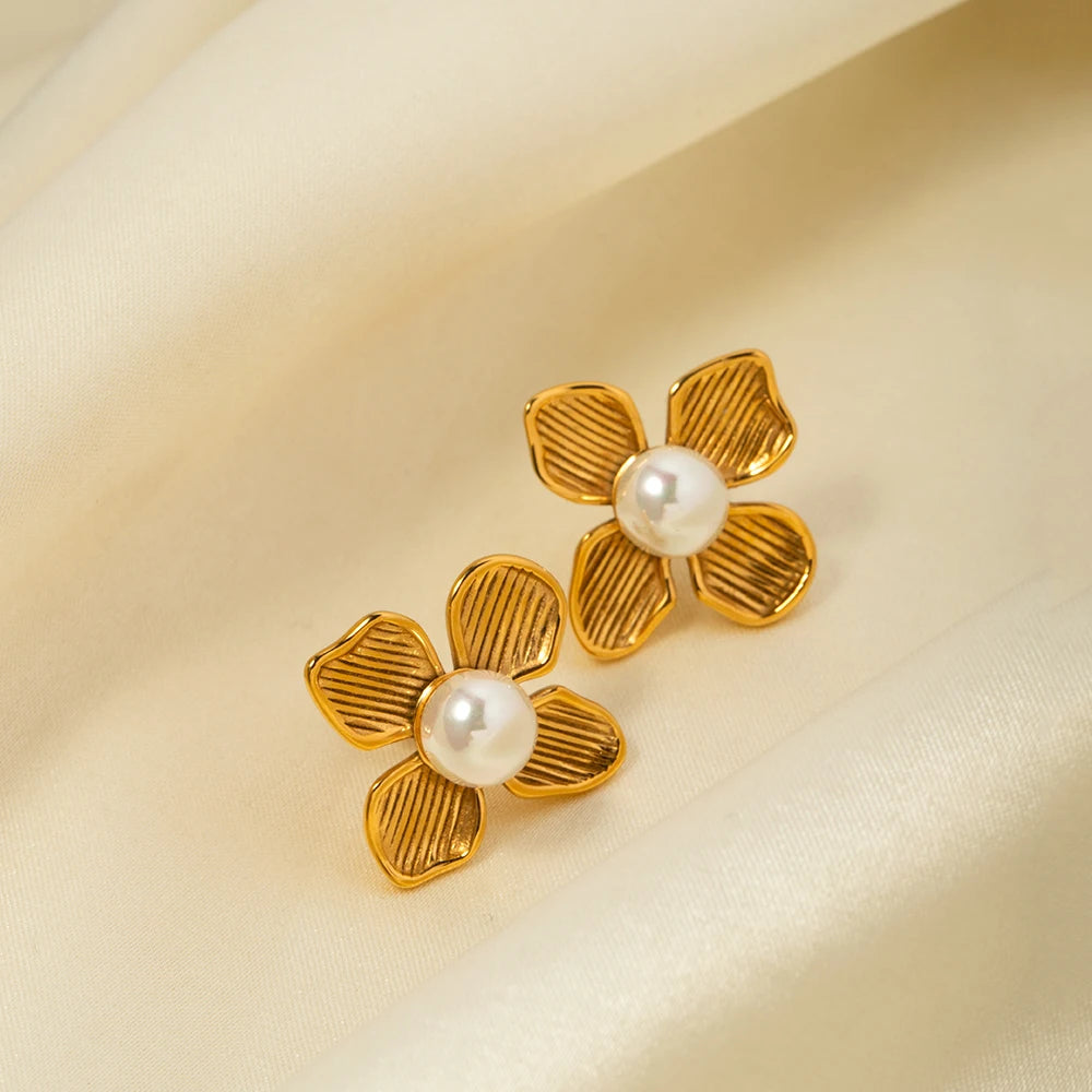 Aeterna Flos: Boucles d'Oreilles en Acier Inoxydable Texturé et Perles