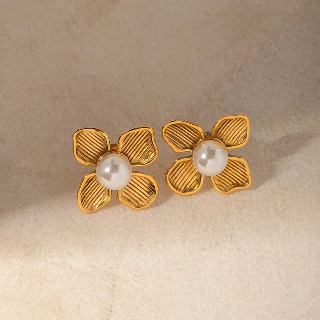 Aeterna Flos: Boucles d'Oreilles en Acier Inoxydable Texturé et Perles