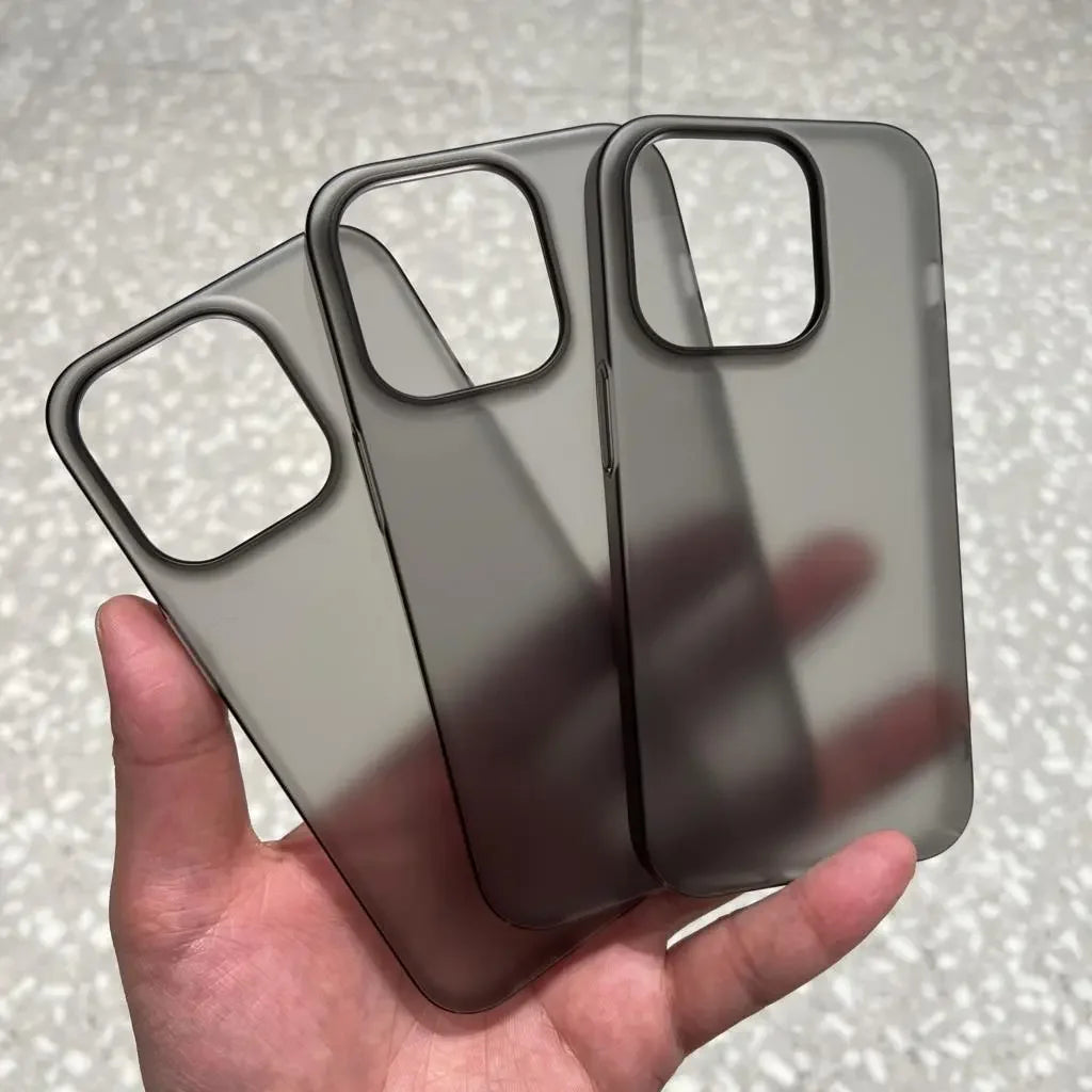 oque Translucide Ultra-Mince en PC Mat pour iPhone - Protection Légère et Élégante
