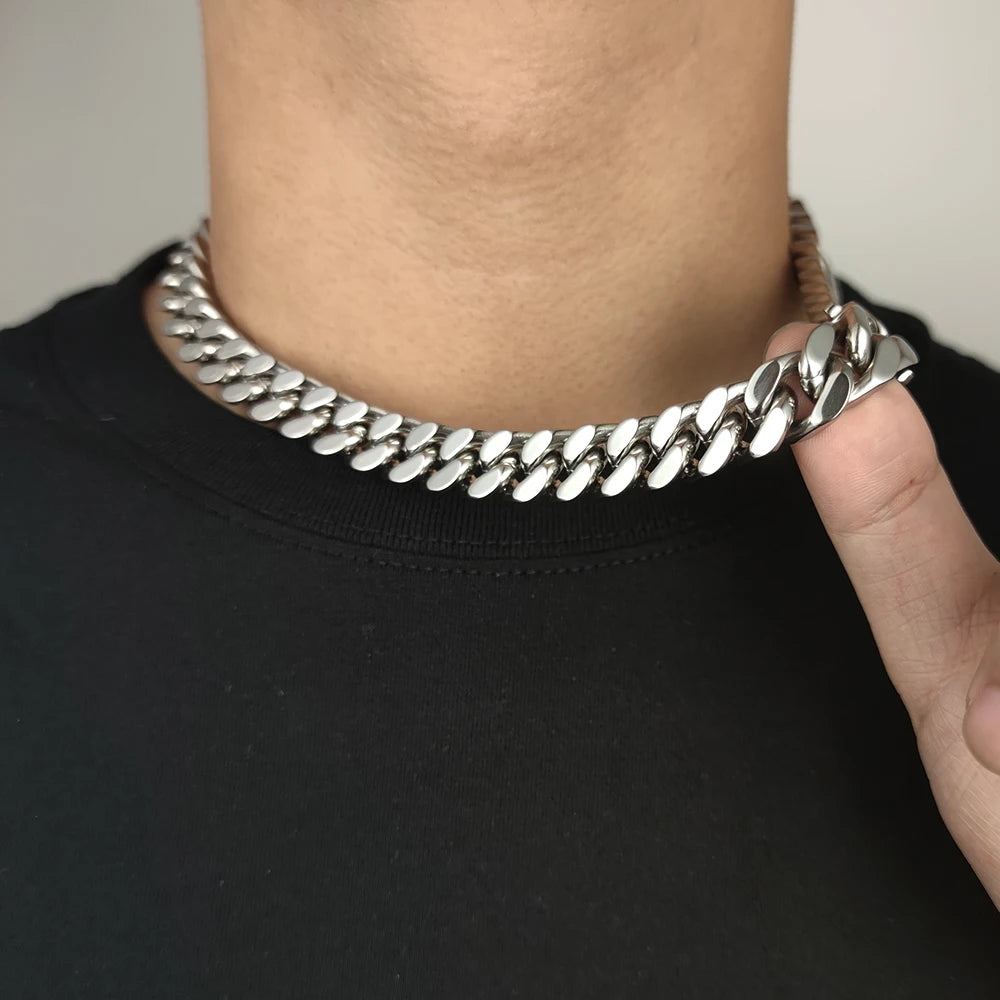 Collier à maillons cubains en acier inoxydable
