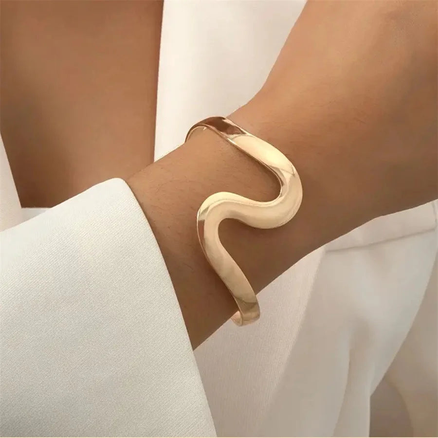 Personality Trendy Metal Irregular S-shaped Wavy Shape Open Bracelet Wrist Bracelet Bangle For Women Party Jewelry