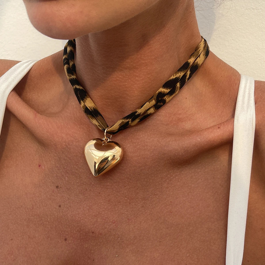 KunJoe 7 Styles Metal Starfish Conch Heart Pendant Necklace Women Leopard Pattern Soft Cotton Velvet Short Choker Neck Chain